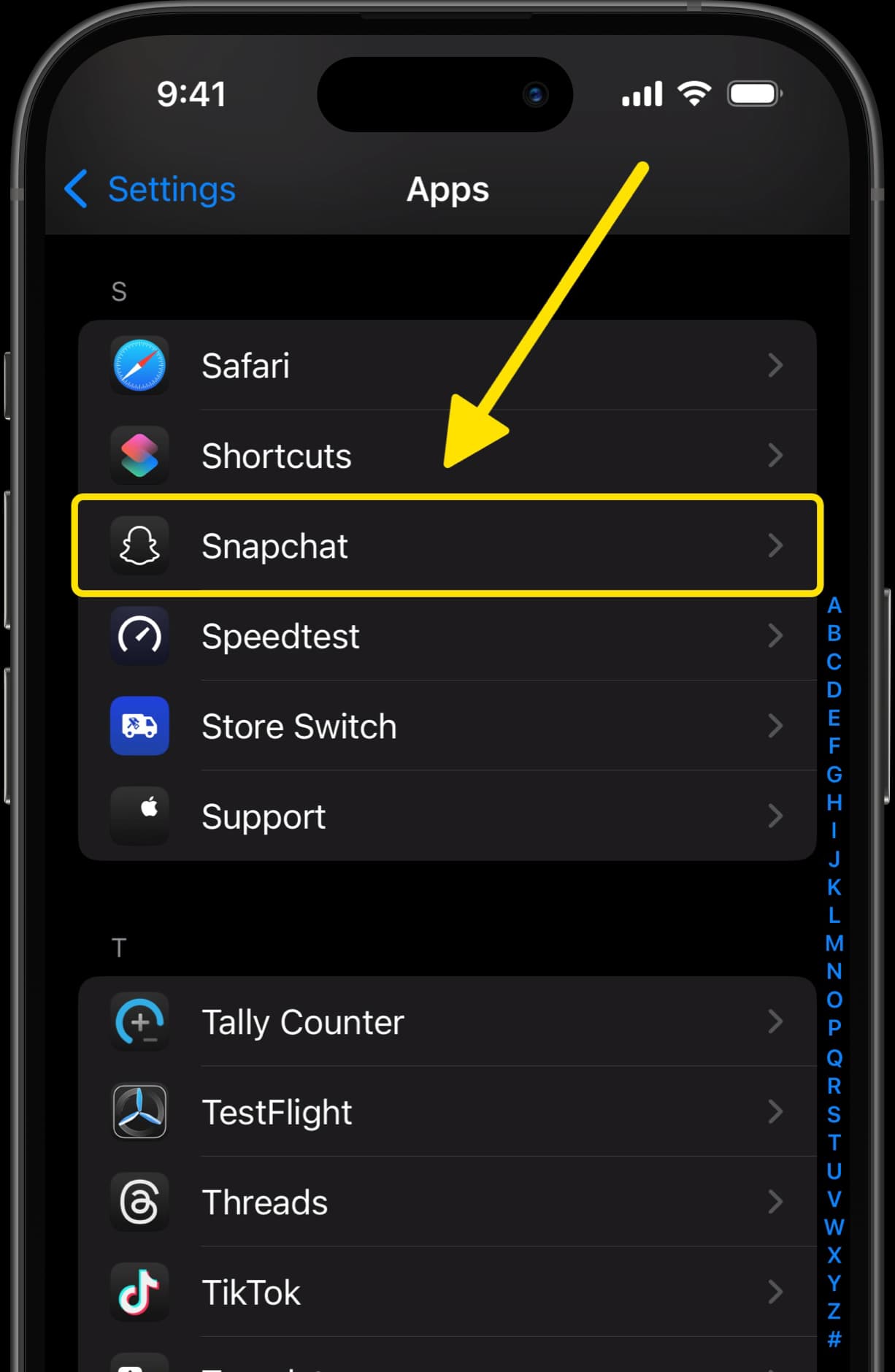 Apps settings screen with arrow pointing to Snapchat option.